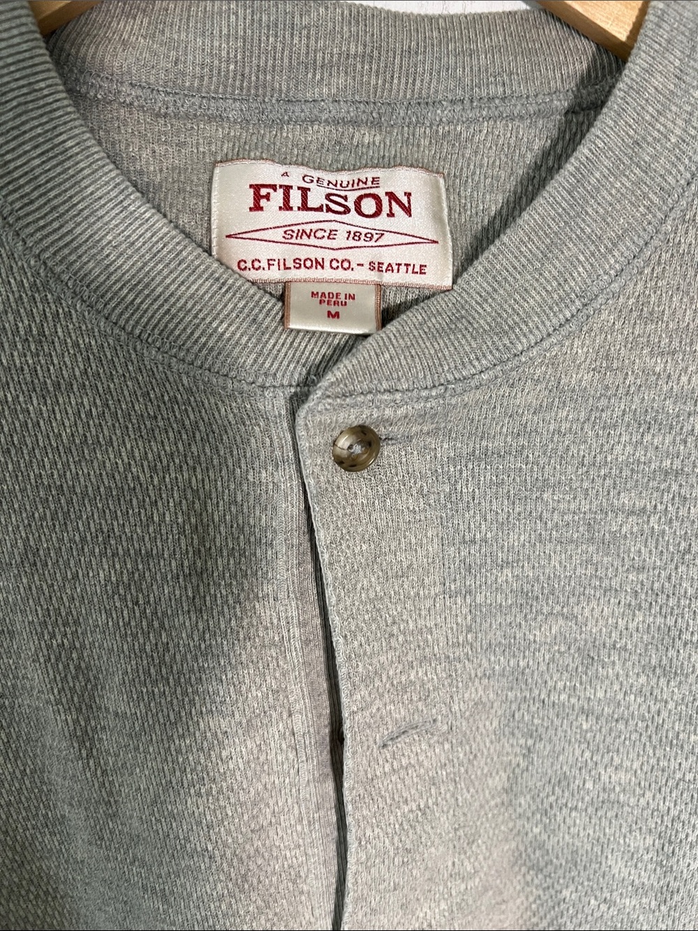 Filson Men's Heather Gray Thermal Henley Pullover - Picture 2 of 4